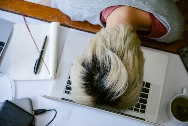 Photo by Ketut Subiyanto: https://www.pexels.com/photo/exhausted-woman-with-head-on-keyboard-4126694/, stale